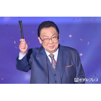 梅沢富美男、美人妻を顔出し2ショット公開「素敵な夫婦」「奥さんお綺麗」の声