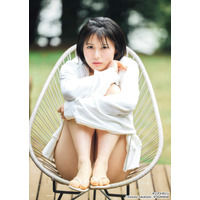 「ミスマガジン2025」読者特別賞・冨永実里、パーカーから美脚披露 ショートヘアで初ソログラビア