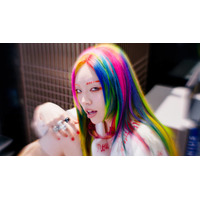 ちゃんみな、ツアーで話題の楽曲「FLIP FLAP」MV公開で反響｜10周年イヤーに勢い