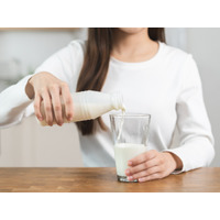 子どもの身長は「カルシウムだけ」では伸びない？背を伸ばす鍵は「ビタミンD」だった！【小児科専門医が解説】