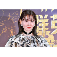 小嶋陽菜、胸元開きノースリワンピ姿に絶賛の声「南国の女神」「華やか」