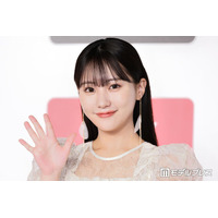 田中美久、美ウエスト際立つショート丈ドロストTシャツ姿に反響「カジュアルだけどセクシー」「スタイル抜群」