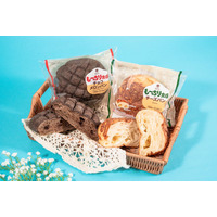 ファミマ、“超も～っちり”シリーズにチョコメロンパン＆チーズパン新登場 4月14日から