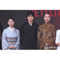 戸田恵梨香、三浦透子の歌声に「鳥肌が立ちました」昭和のスター・島倉千代子を“一切吹き替えなし”で演じる【地獄に堕ちるわよ】