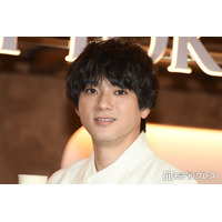 山田裕貴、“変装なし”韓国の空港での自撮りショット公開「普通にいてびっくり」「オーラすごい」