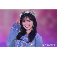 超ときめき宣伝部・菅田愛貴、花冠姿でプリンセス級オーラ 輝く笑顔弾ける【ガルアワ2026SS】