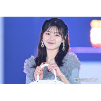 元日向坂46佐々木美玲、タイトスカートから美脚スラリ「見惚れるスタイル」「ラインが美しすぎる」