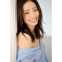 上戸彩「週刊FLASH」表紙登場「SAKAMOTO DAYS」役どころを語る