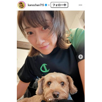 狩野舞子、モノトーンスタイルのミニスカゴルフコーデ公開「似合ってます」「美脚すぎる」の声