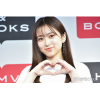 矢吹奈子、美脚際立つデニムミニスカコーデ披露「透明感すごい」「スタイル抜群」と反響