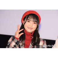 “ヒカルの広報採用”話題の元日向坂46メンバー、ディズニでのミニスカ“シェリーメイコーデ”にファン悶絶「彼女感すごすぎる」「キュンとした」