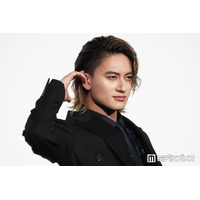 Aぇ! group小島健、気合いの“刈り上げ”アピール 映画公開初日迎え「待ち望んだ結果が表れている」【おそ松さん 人類クズ化計画!!!!!?】
