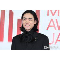 【MAJ2026】菅田将暉「MAJ」レカペ降臨 ファンに笑顔でピースサインも