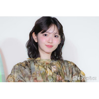 鈴木愛理「内腿ビリビリデニム」私服ショットで美ウエスト披露「ドキッとした」「スタイル抜群」と反響