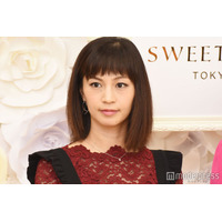 2児の母・安田美沙子「おろしポン酢でさっぱり」具沢山すきやき披露「珍しい」「豪華な食卓羨ましい」