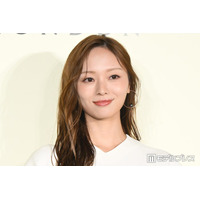 元乃木坂46梅澤美波、10cmヒールで美スタイル際立つ 夏一緒に過ごしたい憧れの先輩明かす「今もご縁が続いている」【ジョー マローン ロンドン】