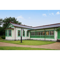 横浜・海の公園にスタバオープン “文化財”のレトロ洋館で至福のコーヒー時間