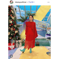一青窈、透けタイツから美脚スラリ「脚長すぎる」「憧れ」と反響