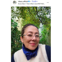 RIKACO、愛犬との寝起きショット公開「すっぴんかな？」「お肌ツヤツヤで綺麗すぎる」と反響