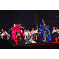 NEWS、客席から登場・ファンと合唱…“3人の先生”が魅せる唯一無二の世界観 結成25周年へ踏み出した胸高鳴る第一章【ライブレポ】