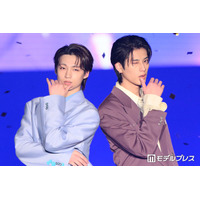 ICEx志賀李玖＆阿久根温世、対照的カラーの洗練スーツ姿 唇拭う仕草にキュン【TGC北九州2026】