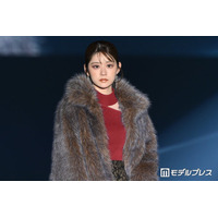 「今日好き」りんか、ボリュームファー×ミニ丈コーデで美脚披露「スタイル良すぎ」「大人っぽい」【TGC北九州2026】