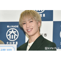 THE RAMPAGE藤原樹、秋らしいニューヘアカラー公開「前髪あり新鮮で尊い」「大人の色気爆発」と反響