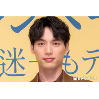 「ハイド＆シーク」福士蒼汰、肉体美際立つシャツはだけショット公開「彫刻みたい」「鍛え上げられてる」と反響