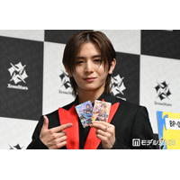山田涼介、ゲームストリーマー「LEO」へ無意識に切り替える瞬間「ちょっとかっこよく描きすぎか！」完成したカードに笑み溢れる