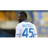 バロテッリを人種差別したウルトラス、「2030年まで出禁」決定