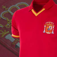 スペイン代表、「独裁時代の紋章も登場」レトロユニフォームとジャケット