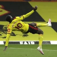 ウェルベック、すげぇぞ！自画自賛の「神オーバーヘッド」がこれ