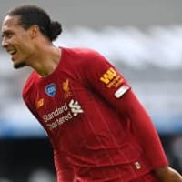 ファンダイク、男前だ！全試合フルタイム出場を「退団するフィジオ」に感謝