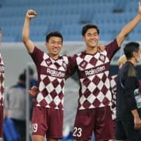 ヴィッセル神戸、初のACLベスト4！イニエスタもはしゃぐ