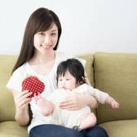 赤ちゃんが生まれた方、お子さんがいる方は、子ども名義の銀行口座を作りましたか？「まだ」という方は必見です！ 銀行で子ども名義の口座を作り、子どもの通帳を持つと、便利になることを3つ紹介します。