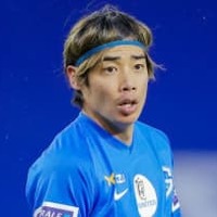 伊東純也、今季5点目は伝家の宝刀「爆速裏抜け」ゴール