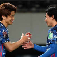 「馬鹿にすんなよ」  長友や南野ら、本田圭佑の“プロフェッショナル”で盛り上がる