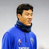 韓国人FWに「スシ！サムライ！」…人種差別問題に。酒井宏樹の古巣に批判