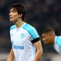 板倉滉、シャルケで仰天ゴール！CBなのに流れのなかで得点奪う