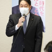 自民党の安全保障調査会であいさつする小野寺五典会長＝20日午前、東京・永田町の党本部