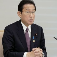 交通安全に関する関係閣僚会議であいさつする岸田首相＝24日午前、首相官邸