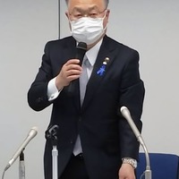 いじめ訴訟の控訴を断念する方針を明らかにした川口市の奥ノ木信夫市長＝24日午前、埼玉県川口市