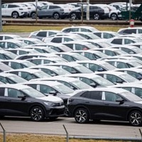 ドイツ自動車大手フォルクスワーゲンのEV＝1月27日、ドイツ・ツビッカウ（ゲッティ＝共同）