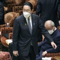 衆院予算委に臨む岸田首相＝7日午前