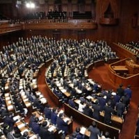 「こども家庭庁」設置関連法案を賛成多数で可決した衆院本会議＝17日午後