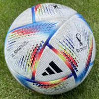 adidasのカタールW杯公式球『アル・リフラ』がいよいよピッチへ！元日本代表選手に蹴ってもらった