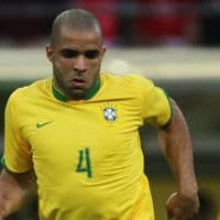 元ブラジル代表アレックス、心臓バイパス手術成功　動脈が4本詰まる