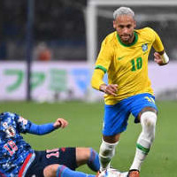 日本代表、ネイマールへのファウルはやりすぎ？ブラジル代表監督が苦言