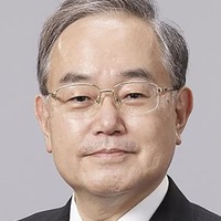 茶谷栄治氏