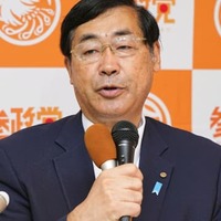 参政党の代表に就任し記者会見する松田学元衆院議員＝15日午前、東京都港区